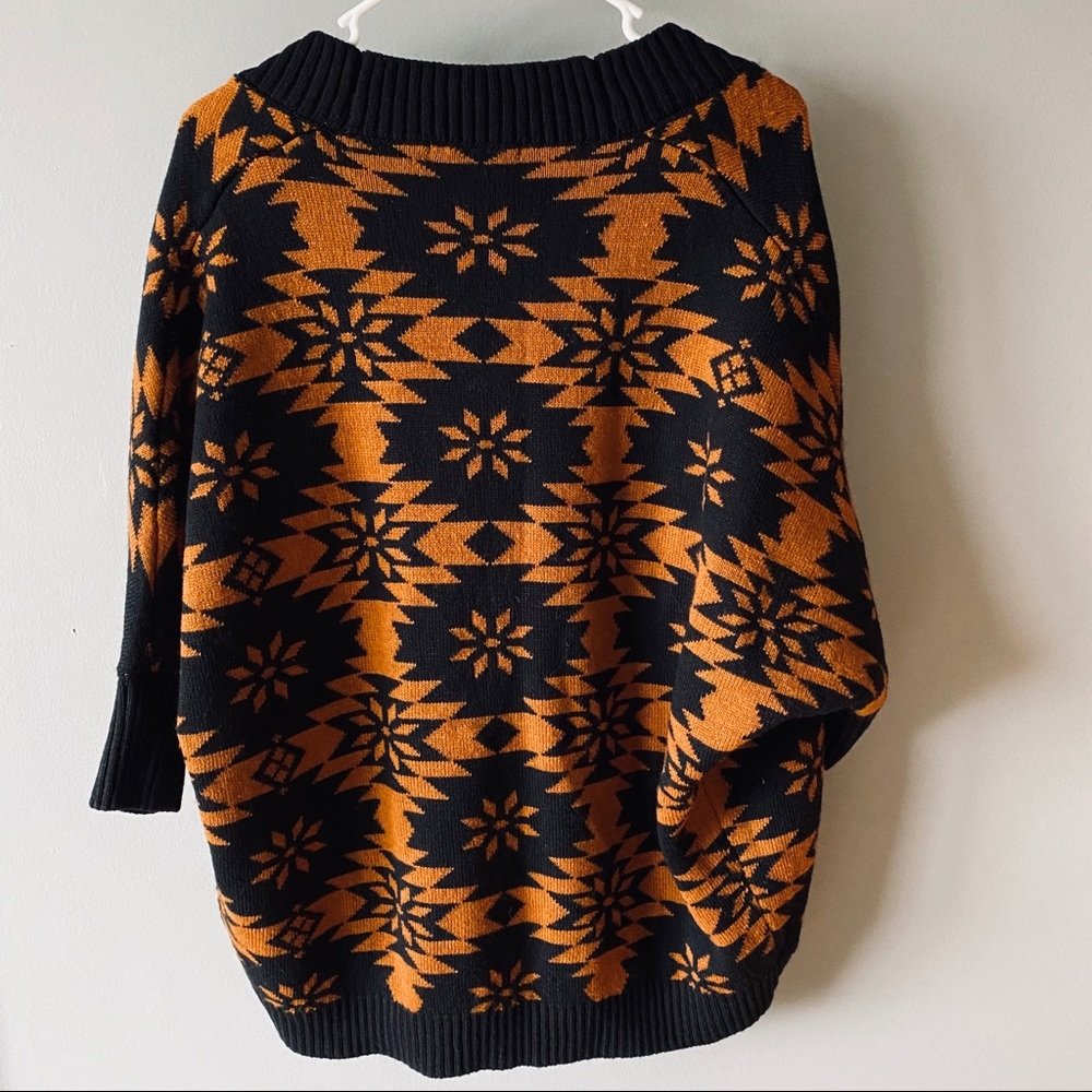 Modbe Geometric printed sweater - Picture 5 of 6
